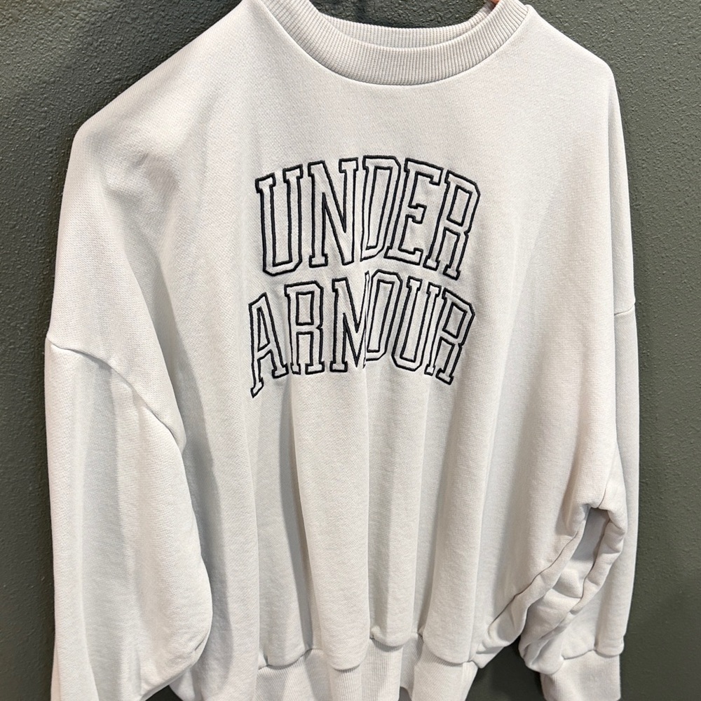 Under Armour Ivory oversized Crewneck Sweatshirt